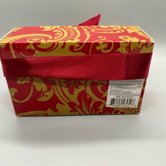 NWT Dept. 56 Christmas Hollyberry Salt and Pepper Shakers - Picture 3 of 6